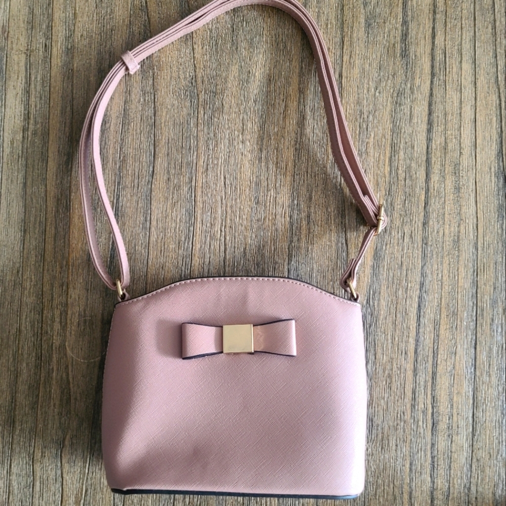 Cute woman/girl blush pink bag Crossbody